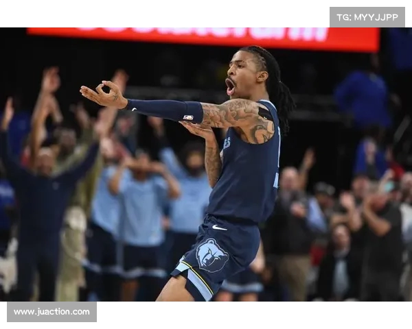 NBA花絮:赛场背后的趣事与球员私下生活的精彩瞬间揭秘 NBA花絮:赛场背后的趣事与球员私下生活的精彩瞬间揭秘